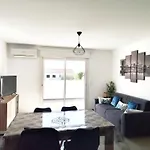 T2 en résidence avec belle terrasse, à 5mn à pied de la plage Apartamento *