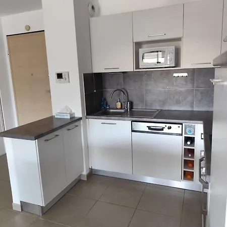 Joli T2 tout équipé en résidence à 500m de la plage pour 4 pers San-Nicolao