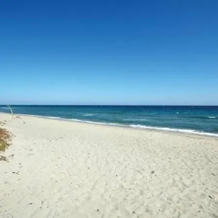 T2 en résidence avec belle terrasse, à 5mn à pied de la plage Apartamento *
