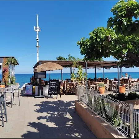 T2 Avec Grande Terrasse, Pour 2 A 4 Pers, A 5Mn A Pied De La Plage