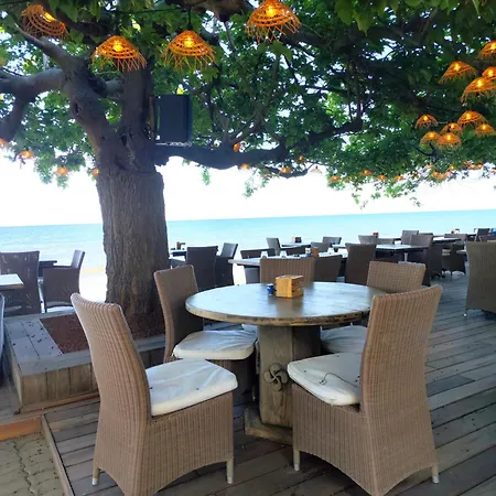 T2 Avec Grande Terrasse, Pour 2 A 4 Pers, A 5Mn A Pied De La Plage *
