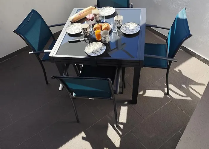 T2 Climatise, Pour 2 A 4 Pers, A 5Mn Plage A Pied Apartmán