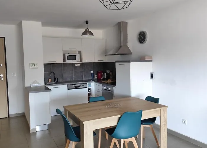 Apartmán T2 Climatise, Pour 2 A 4 Pers, A 5Mn Plage A Pied