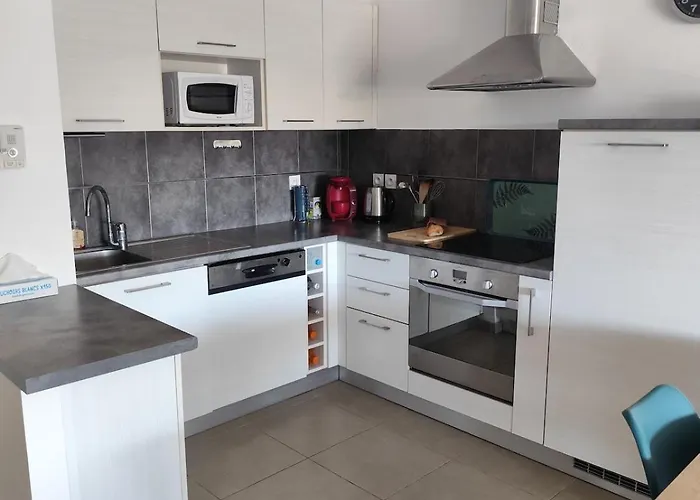 T2 Climatise, Pour 2 A 4 Pers, A 5Mn Plage A Pied * San-Nicolao