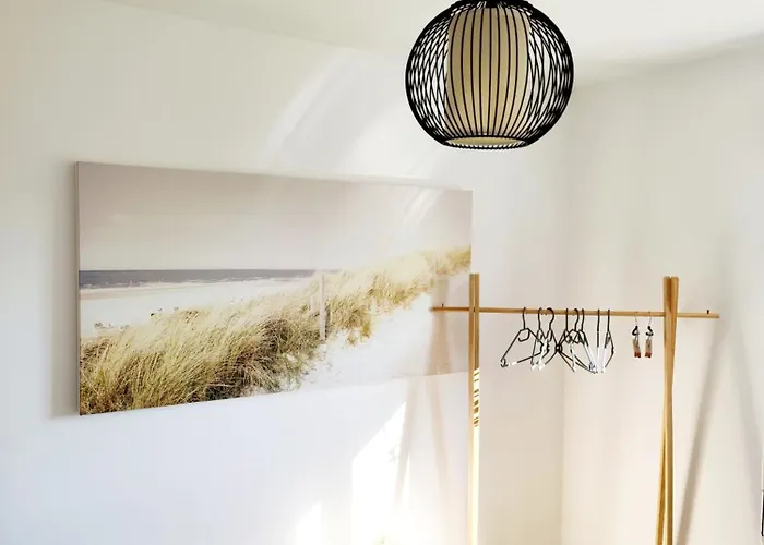 T2 Climatise, Pour 2 A 4 Pers, A 5Mn Plage A Pied