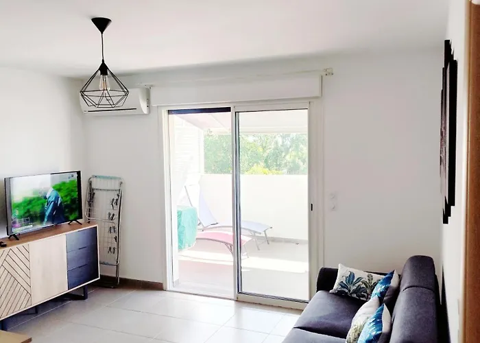 Apartamento T2 en résidence avec belle terrasse, à 5mn à pied de la plage